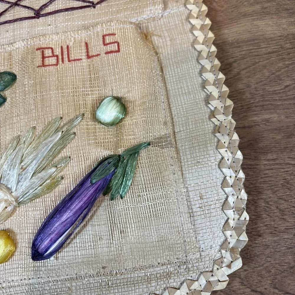 Vtg Woven Straw/Rattan Wall Organizer Mail/Bills/Misc Holder Kitschy Vegetables